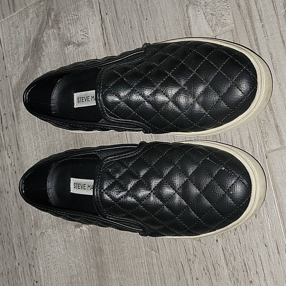 Steve Madden slip ons